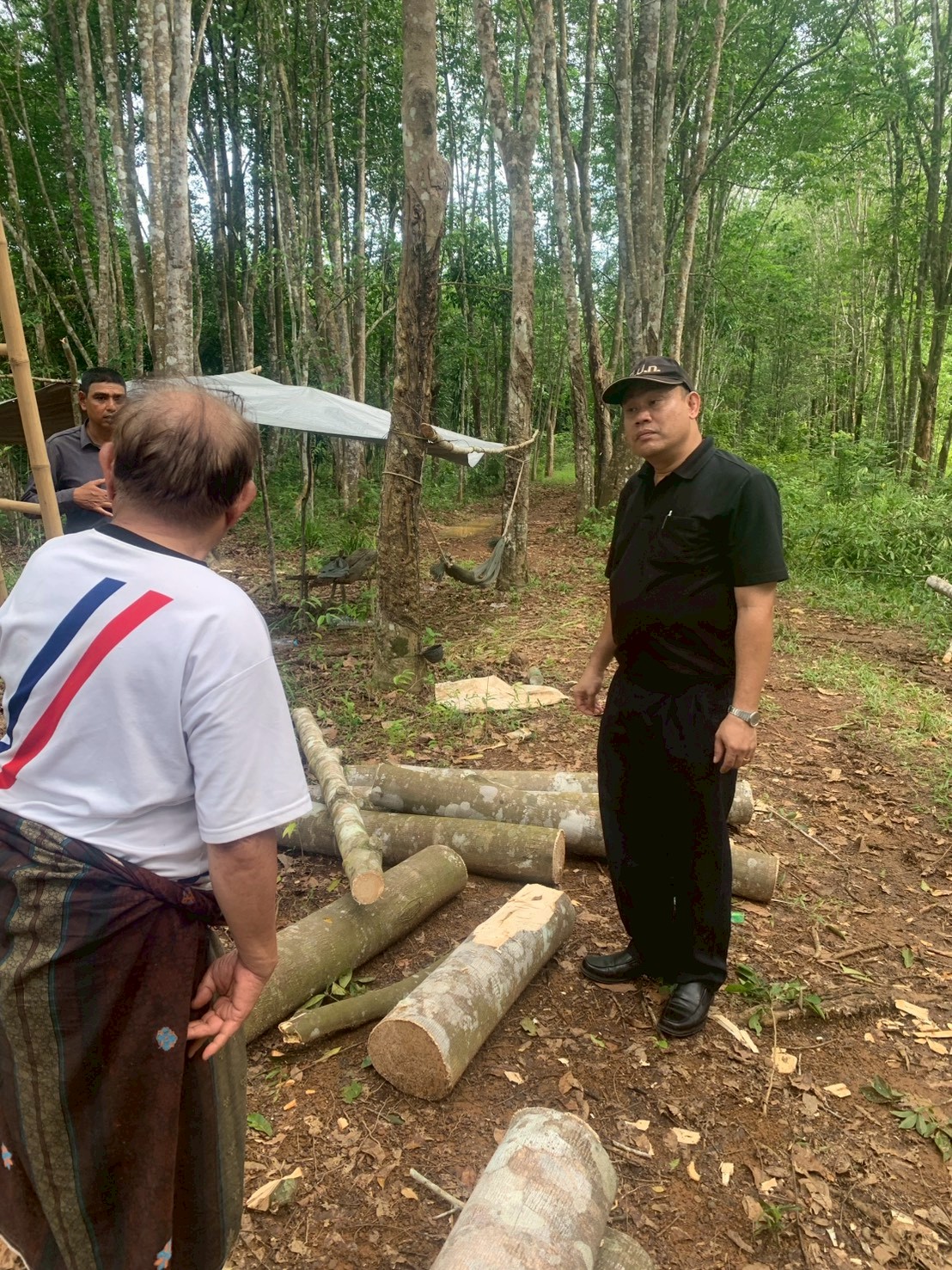 title - ส.ป.ก. ลงพื้นที่ตรวจเยี่ยมและติดตามการดำเนินงานกิจการวิสาหกิจชุมชนไม้กฤษณาแปรรูป